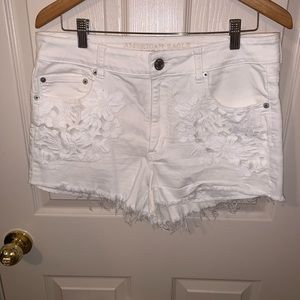 White high rise American Eagle shorts